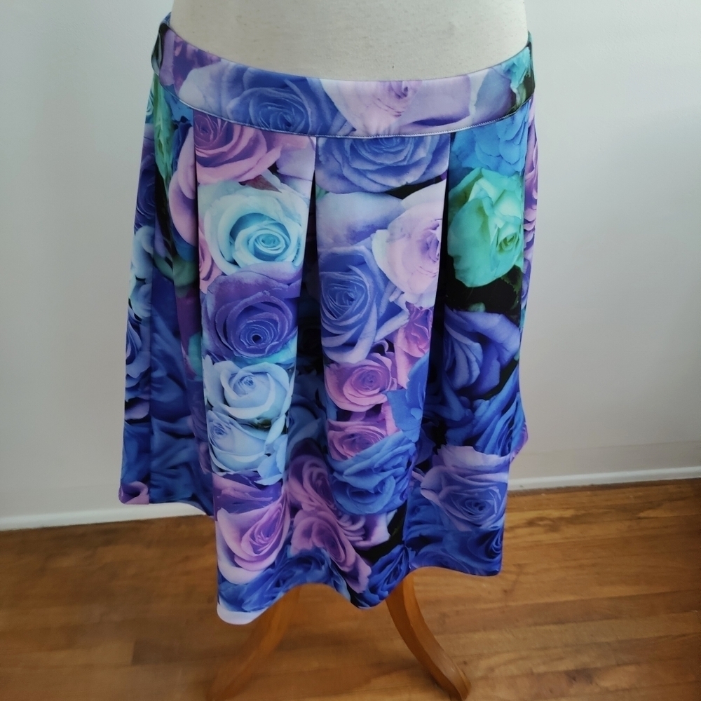 •Issac Mizrahi Live Floral Skirt • Blue Green Purple • Size 12